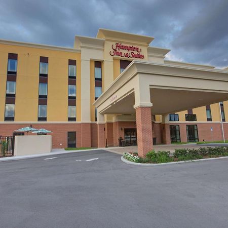 Hampton Inn & Suites By Hilton Tampa Busch Gardens Area Exterior foto