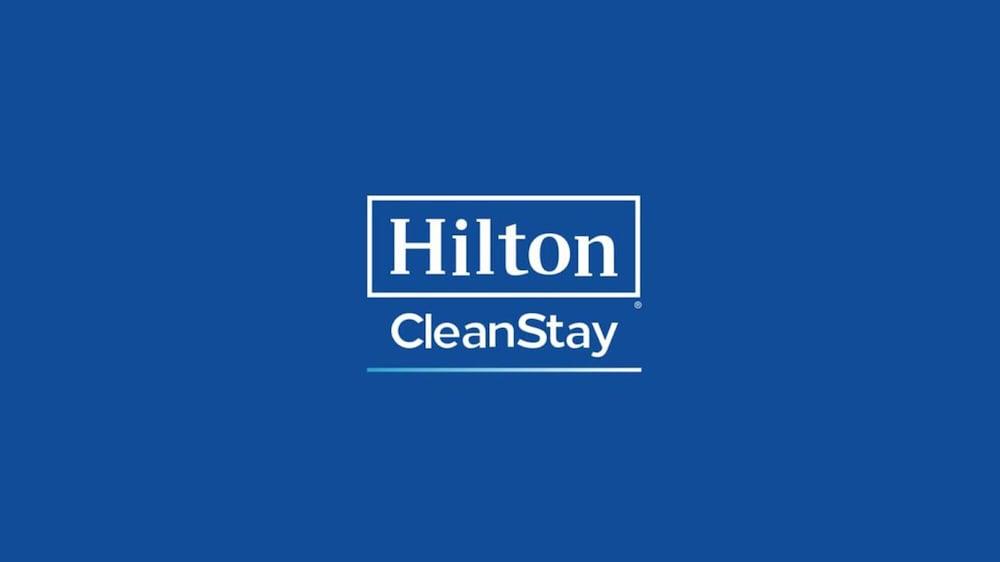 Hampton Inn & Suites By Hilton Tampa Busch Gardens Area Exterior foto